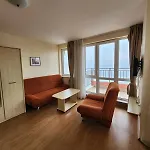 Stunning View Apartament Ravda